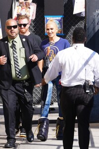 gwen-stefani-arrives-at-jimmy-kimmel-live-in-hollywood-09-30-2024-1.jpg