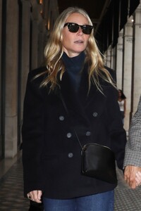 gwyneth-paltrow-and-brad-falchuk-out-at-paris-fashion-week-09-24-2024-0.jpg