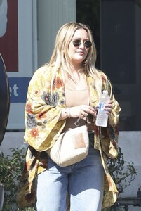 hilary-duff-at-the-park-in-sherman-oaks-08-02-2024-0.jpg