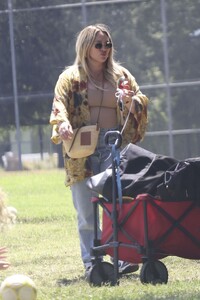 hilary-duff-at-the-park-in-sherman-oaks-08-02-2024-1.jpg