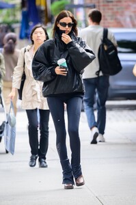 irina-shayk-in-a-oversized-leather-jacket-out-in-new-york-10-02-2024-0.jpg