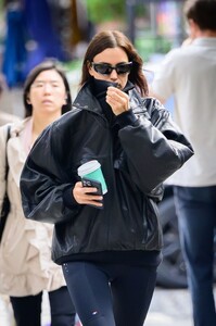 irina-shayk-in-a-oversized-leather-jacket-out-in-new-york-10-02-2024-4.jpg