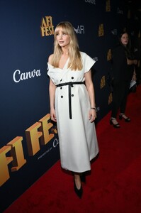 jeeniferlawrencewihgert (10).jpg