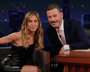 jennifer-aniston-jimmy-kimmel-live-10-02-2024-2.jpg