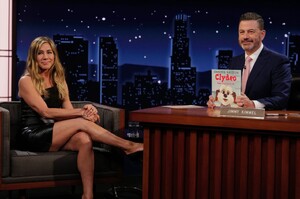 jennifer-aniston-jimmy-kimmel-live-10-02-2024-3.jpg
