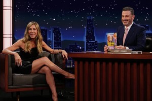 jennifer-aniston-jimmy-kimmel-live-10-02-2024-4.jpg