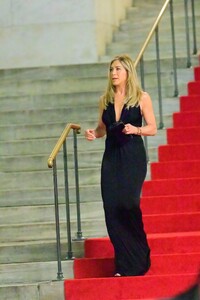 jennifer-aniston-timeless-elegance-on-the-morning-show-07-29-2024-4.jpg