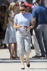 jennifer-garner-out-and-about-in-brentwood-06-16-2024-0.thumb.jpg.83c8514a0657f0ef43a5a1edf60b0f4a.jpg