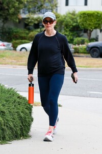 jennifer-garner-out-and-about-in-santa-monica-06-03-2024-1.jpg