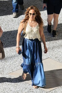 jennifer-lopez-out-at-century-city-mall-in-los-angeles-08-31-2024-2.jpg