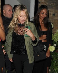 kate-moss-and-lottie-moss-at-the-chiltern-firehouse-in-london-09-05-2024-4.jpg