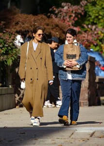 katie-holmes-and-suri-cruise-out-and-about-in-new-york-10-17-2024-4.jpg