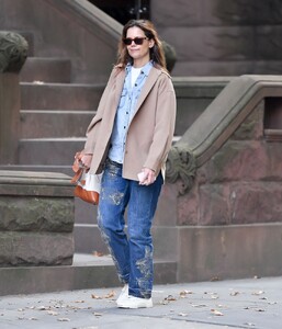 katie-holmes-out-in-new-york-10-13-2024-2.jpg