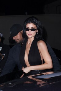 kylie-jenner-leaves-rhode-skin-launch-party-at-funke-in-beverly-hills-10-23-2024-1.jpg