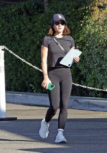 lucy-hale-puts-her-best-foot-forward-at-la-gym-09-25-2024-1.jpg