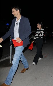 mila-kunis-and-ashton-kutcher-leaves-marvin-restaurant-10-10-2024-0.jpg