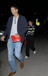 mila-kunis-and-ashton-kutcher-leaves-marvin-restaurant-10-10-2024-2.jpg