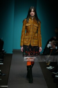 narelle f03trussardi-.jpg