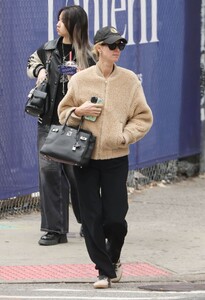 nicky-hilton-brings-effortless-style-to-new-york-streets-02-10-2024-0.jpg