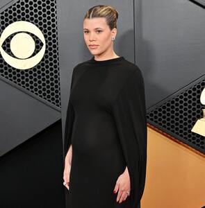 pregnant-sofia-richie-at-66th-grammy-awards-in-los-angeles-02-04-2024-3.jpg