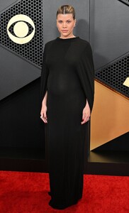 pregnant-sofia-richie-at-66th-grammy-awards-in-los-angeles-02-04-2024-6.jpg