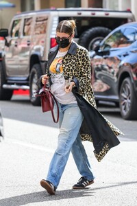pregnant-sofia-richie-heading-to-lunch-in-beverly-hills-02-02-2024-5.jpg