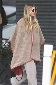pregnant-sofia-richie-leaves-beverly-grill-in-beverly-hills-02-06-2024-2.jpg