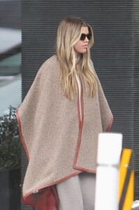 pregnant-sofia-richie-leaves-beverly-grill-in-beverly-hills-02-06-2024-6.jpg