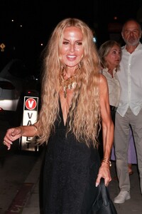 rachel-zoe-in-black-dress-at-giorgio-baldi-in-santa-monica-09-06-2024-1.jpg