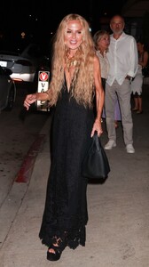 rachel-zoe-in-black-dress-at-giorgio-baldi-in-santa-monica-09-06-2024-6.jpg