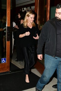 reese-witherspoon-leaves-cipriani-in-beverly-hills-02-08-2024-6.jpg