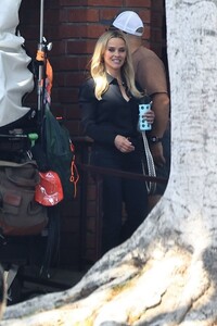 reese-witherspoon-on-the-set-of-the-morning-show-in-los-angeles-08-08-2024-3.jpg