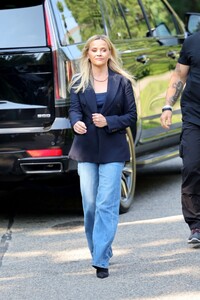 reese-witherspoon-on-the-set-of-the-morning-show-in-new-york-07-30-2024-5.jpg