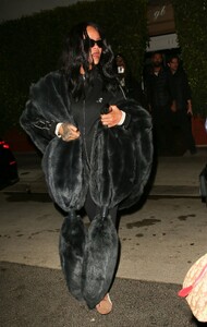 rihanna-leaves-giorgio-baldi-in-santa-monica-09-28-2024-3.jpg