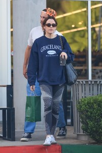 riley-keough-sports-a-graceland-sweatshirt-los-angeles-05-09-2024-0.thumb.jpg.fde0cb8d68c6c4c732346db5761a2589.jpg