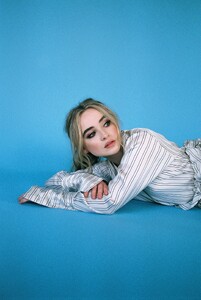 sabrinacarpenter-daily_28829.jpg