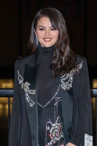 selena-gomez-arrives-at-netflix-special-screening-of-emilia-perez-in-london-10-12-2024-6.jpg