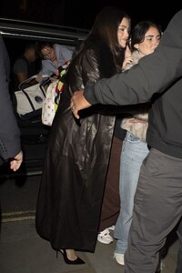 selena-gomez-arrives-back-at-her-hotel-in-london-10-10-2024-4.jpg