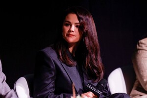 selena-gomez-at-deadline-contenders-in-london-10-12-2024-4.jpg