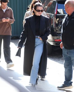selena-gomez-out-for-lunch-in-new-york-10-02-2024-2.jpg