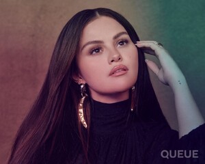 selena-gomez-photoshoot-for-netflix-queue-september-2024-1.jpg