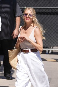 sienna-miller-arrives-at-jimmy-kimmel-live-in-hollywood-06-24-2024-1.jpg