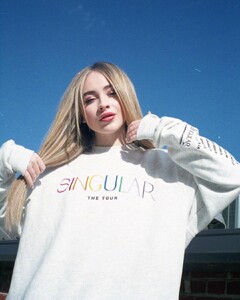 singtour-merch_001.jpg