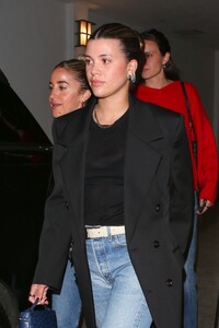 sofia-richie-leaves-dinner-with-friends-at-e-baldi-restaurant-in-beverly-hills-10-05-2024-3.jpg