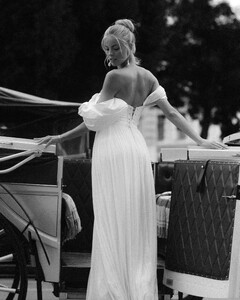 teodorasimonwedding_406043173_18402734077015040_7171487139219244763_n (1).jpg