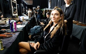 vsecretnews posts 2024-10-15 21.30 DBKBZzBI414_11_12 463470021_909088667213926_1177199968824962765_n.jpg