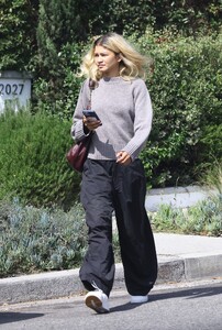 zendaya-out-and-about-in-los-feliz-10-10-2024-3.jpg