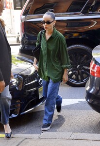 zoe-kravitz-out-and-about-in-new-york-09-05-2024-2.jpg