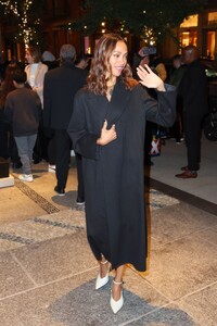 zoe-saldana-arrives-for-emilia-perez-screening-at-crosby-street-hotel-in-new-york-10-16-2024-5.jpg