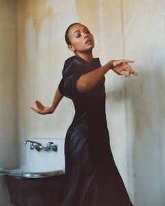 zoe-saldana-cr-fashion-book-09-25-2024-10.jpg
